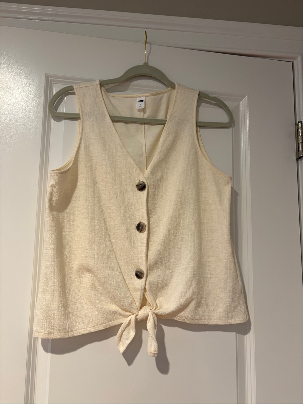 Old Navy Cream Tie-Front Button Tank Top